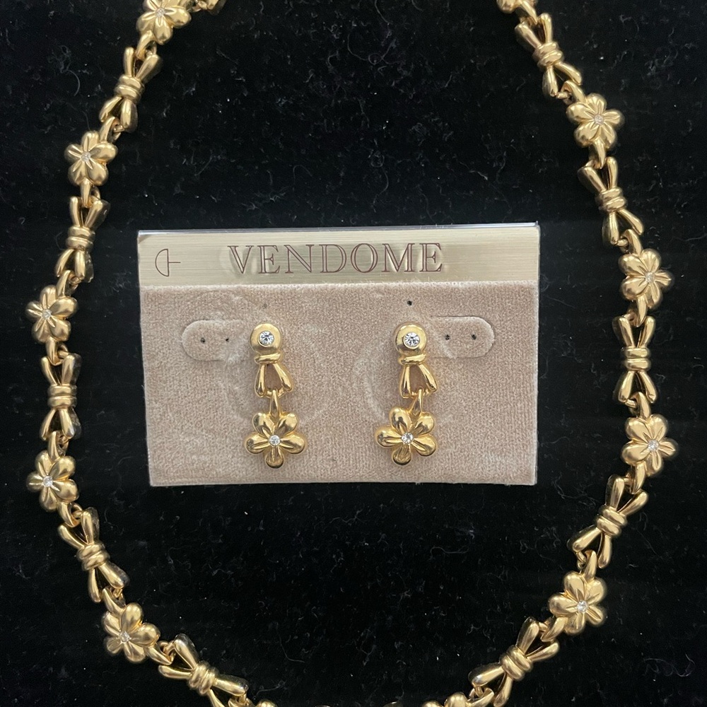 Gold Floral Necklace and Earring Set by VENDONE